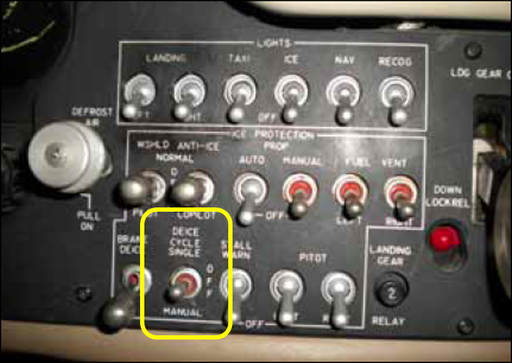 Figure 4: Raytheon B200 ice protection panel (typical) – wing and horizontal stabilizer de-ice control switch highlighted